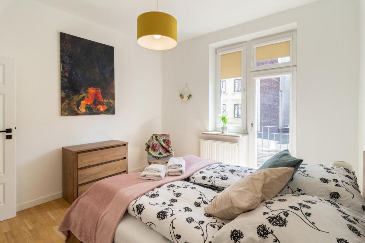 Bright Rose Apartament *